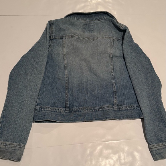 Old Navy Light Wash Blue Denim Trucker Jacket - Picture 2 of 8